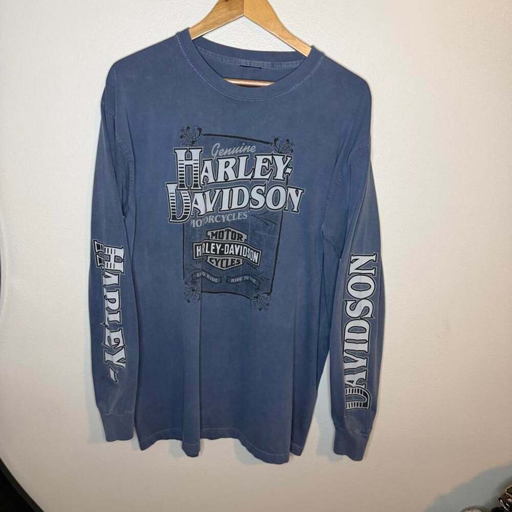 Vintage 2011 Harley Davidson blue long sleeve t-shirt. With sleeve hits